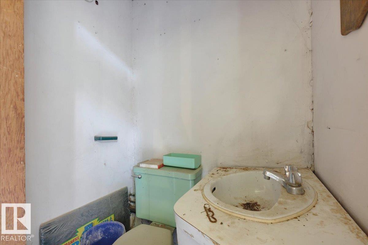 23427 Twp Rd 574, Rural Sturgeon County, Alberta  T8R 1L2 - Photo 36 - E4453628