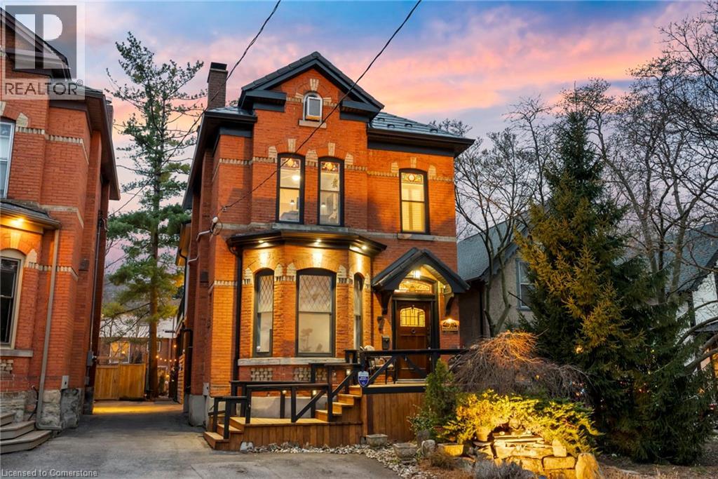7 HOMEWOOD Avenue, Hamilton, Ontario