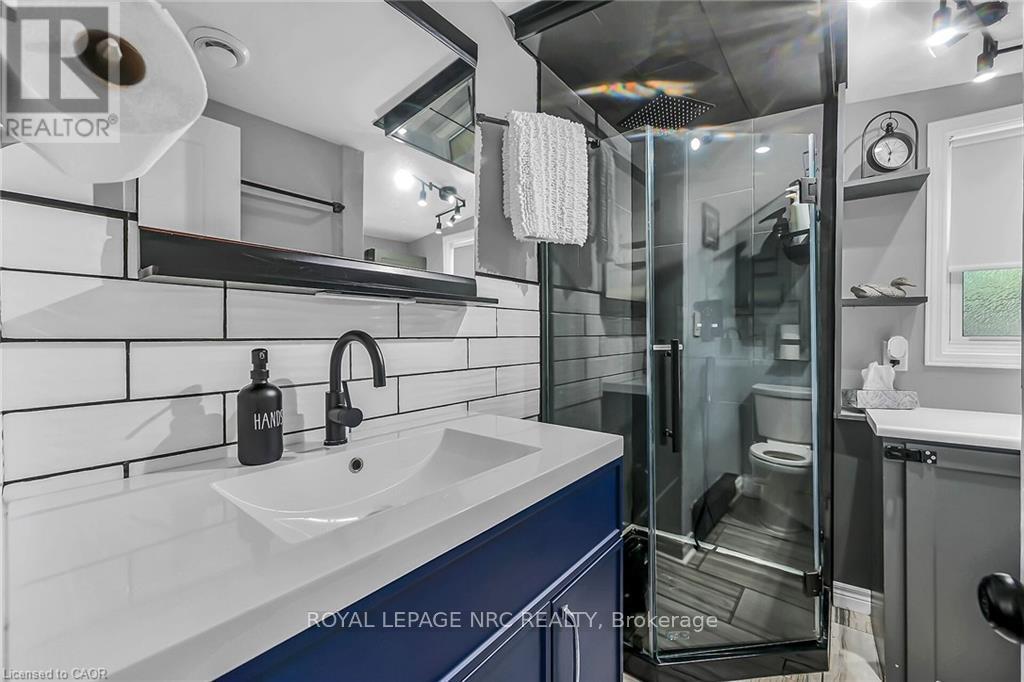 33 Dover Street, Haldimand, Ontario  N1A 2W6 - Photo 21 - X12370775