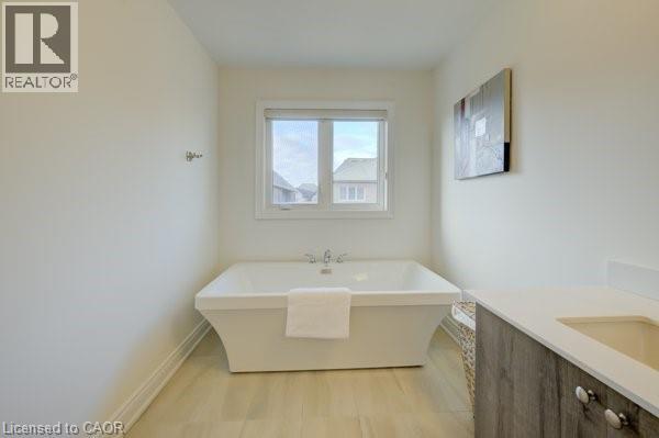 600 Beam Court Unit# Main & Upper, Milton, Ontario  L9E 1L3 - Photo 43 - 40767064