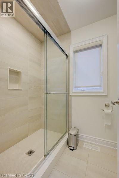600 Beam Court Unit# Main & Upper, Milton, Ontario  L9E 1L3 - Photo 31 - 40767064