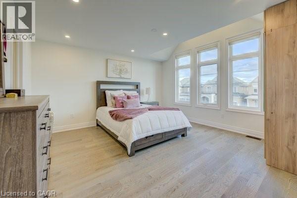 600 Beam Court Unit# Main & Upper, Milton, Ontario  L9E 1L3 - Photo 32 - 40767064