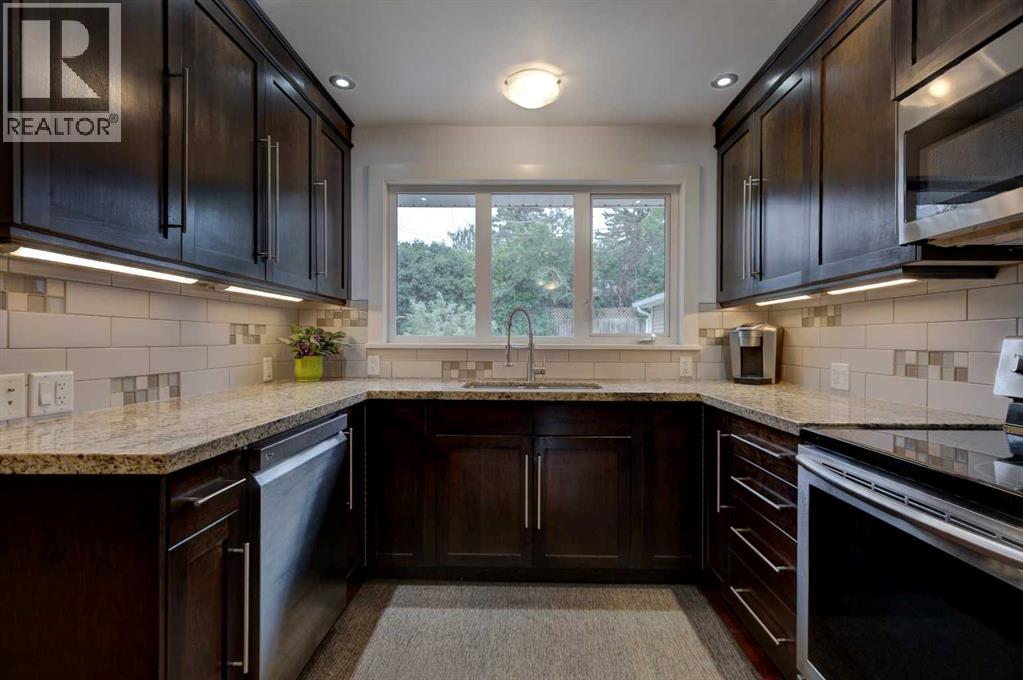 82 Gladys Ridge Road Sw, Calgary, Alberta  T3E 4J1 - Photo 11 - A2253303