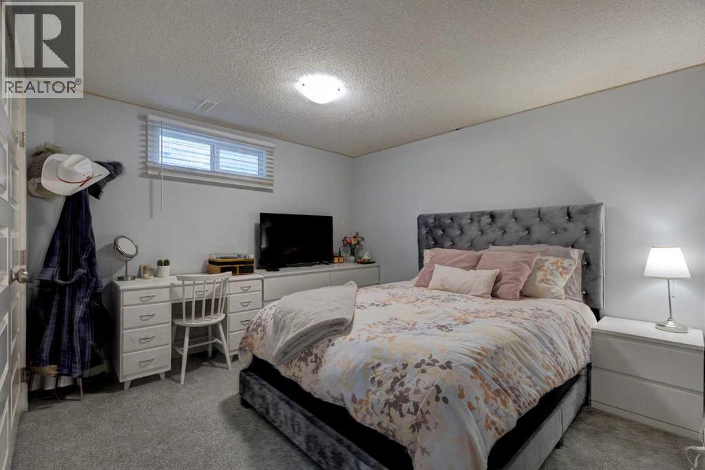 82 Gladys Ridge Road Sw, Calgary, Alberta  T3E 4J1 - Photo 24 - A2253303