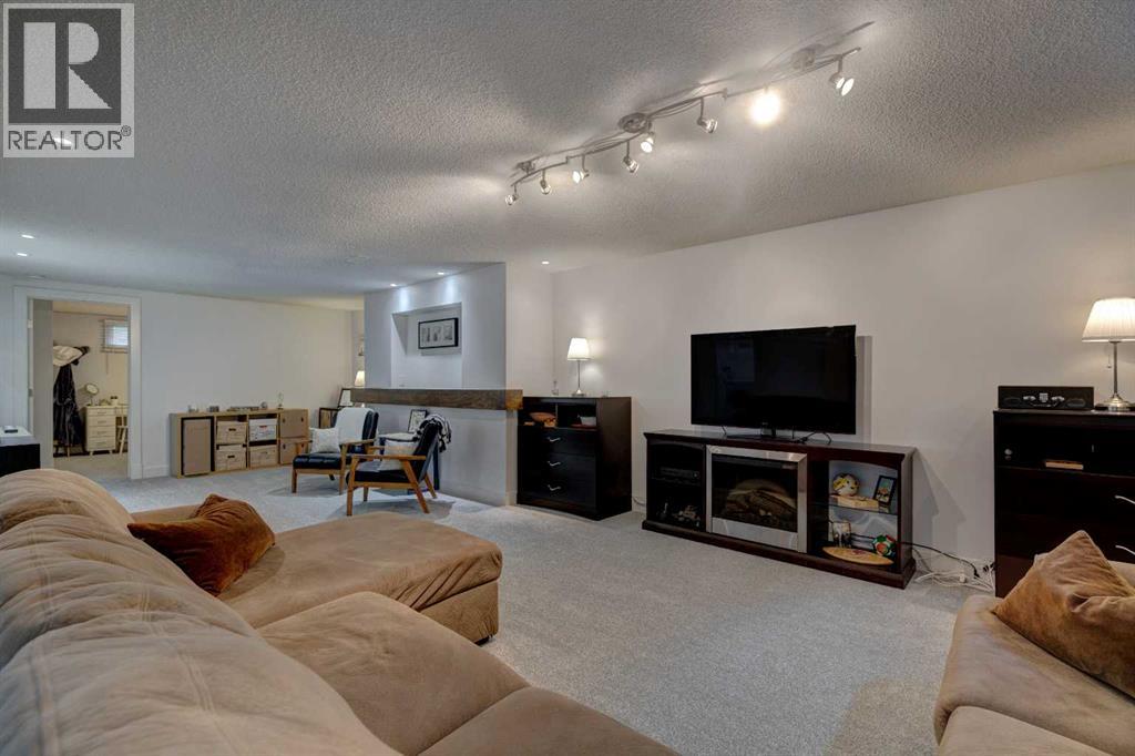 82 Gladys Ridge Road Sw, Calgary, Alberta  T3E 4J1 - Photo 20 - A2253303