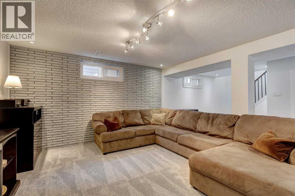 82 Gladys Ridge Road Sw, Calgary, Alberta  T3E 4J1 - Photo 21 - A2253303