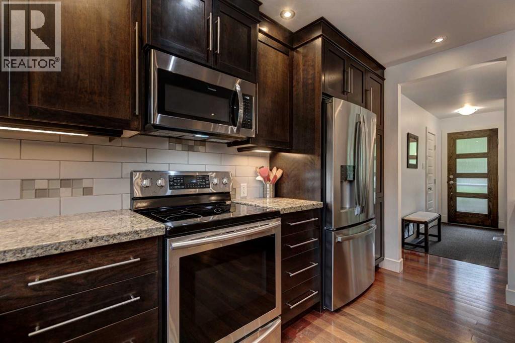 82 Gladys Ridge Road Sw, Calgary, Alberta  T3E 4J1 - Photo 9 - A2253303