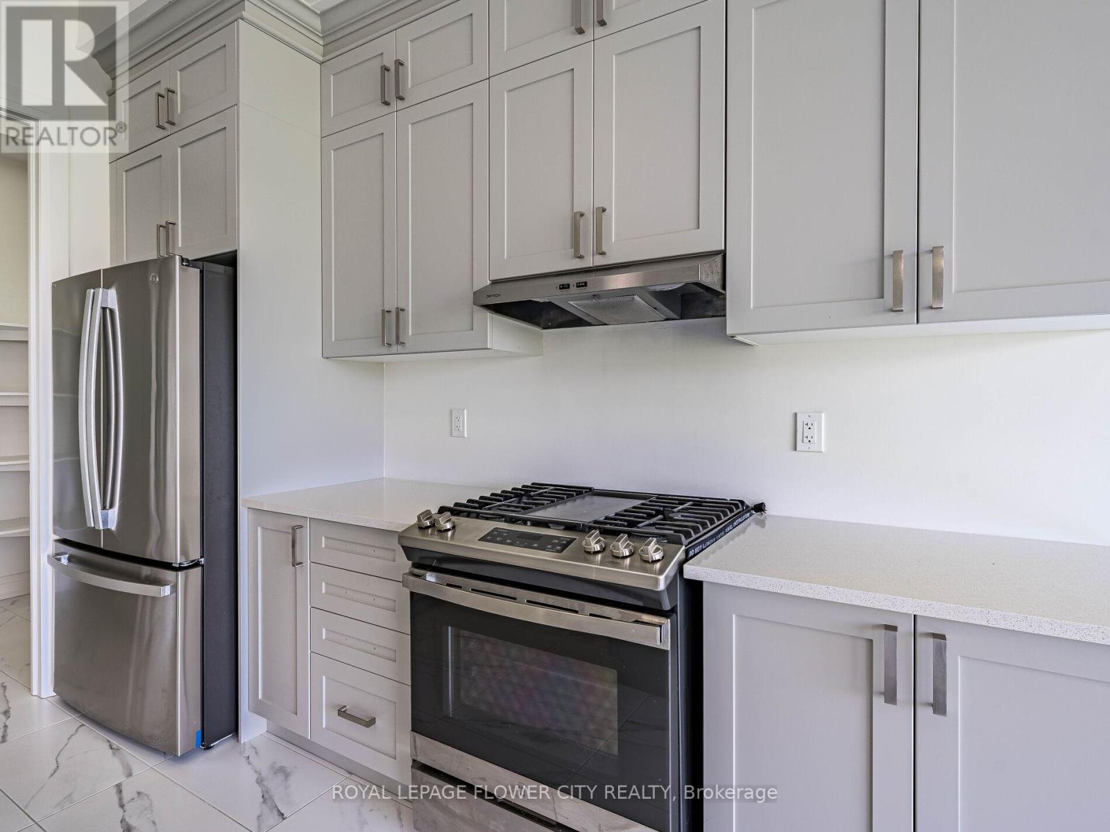 26 Hummingbird Grove, Adjala-Tosorontio, Ontario  L0G 1W0 - Photo 13 - N12387085