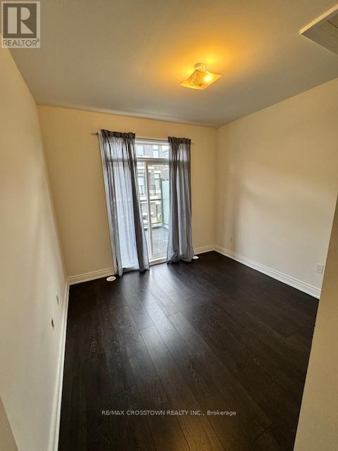 19 Tarmola Park Court, Toronto, Ontario  M9L 0A6 - Photo 12 - W12387091