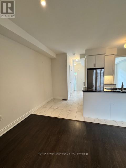 19 Tarmola Park Court, Toronto, Ontario  M9L 0A6 - Photo 8 - W12387091