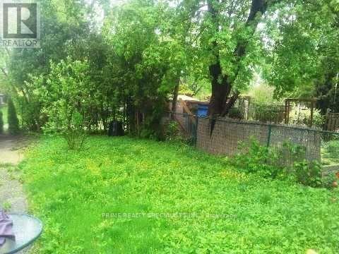 58 Roxaline Street, Toronto (Humber Heights), Ontario  M9P 2Y9 - Photo 7 - W12387092