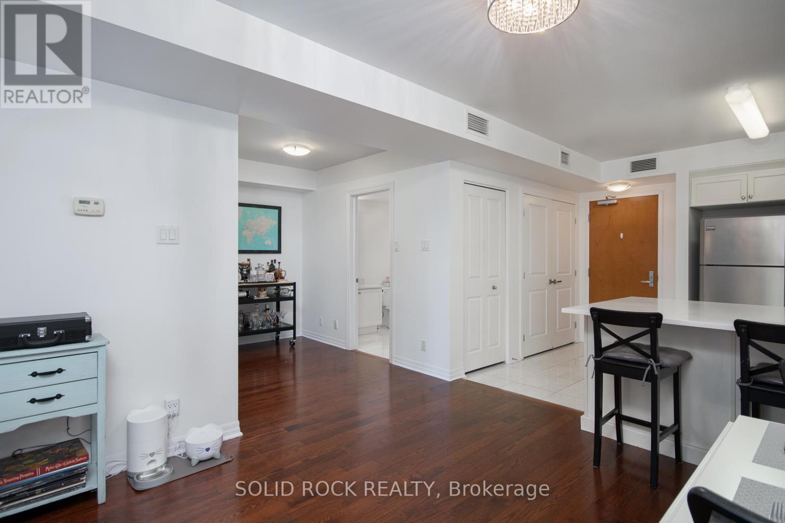 502 - 242 Rideau Street, Ottawa, Ontario  K1N 0B7 - Photo 12 - X12384797