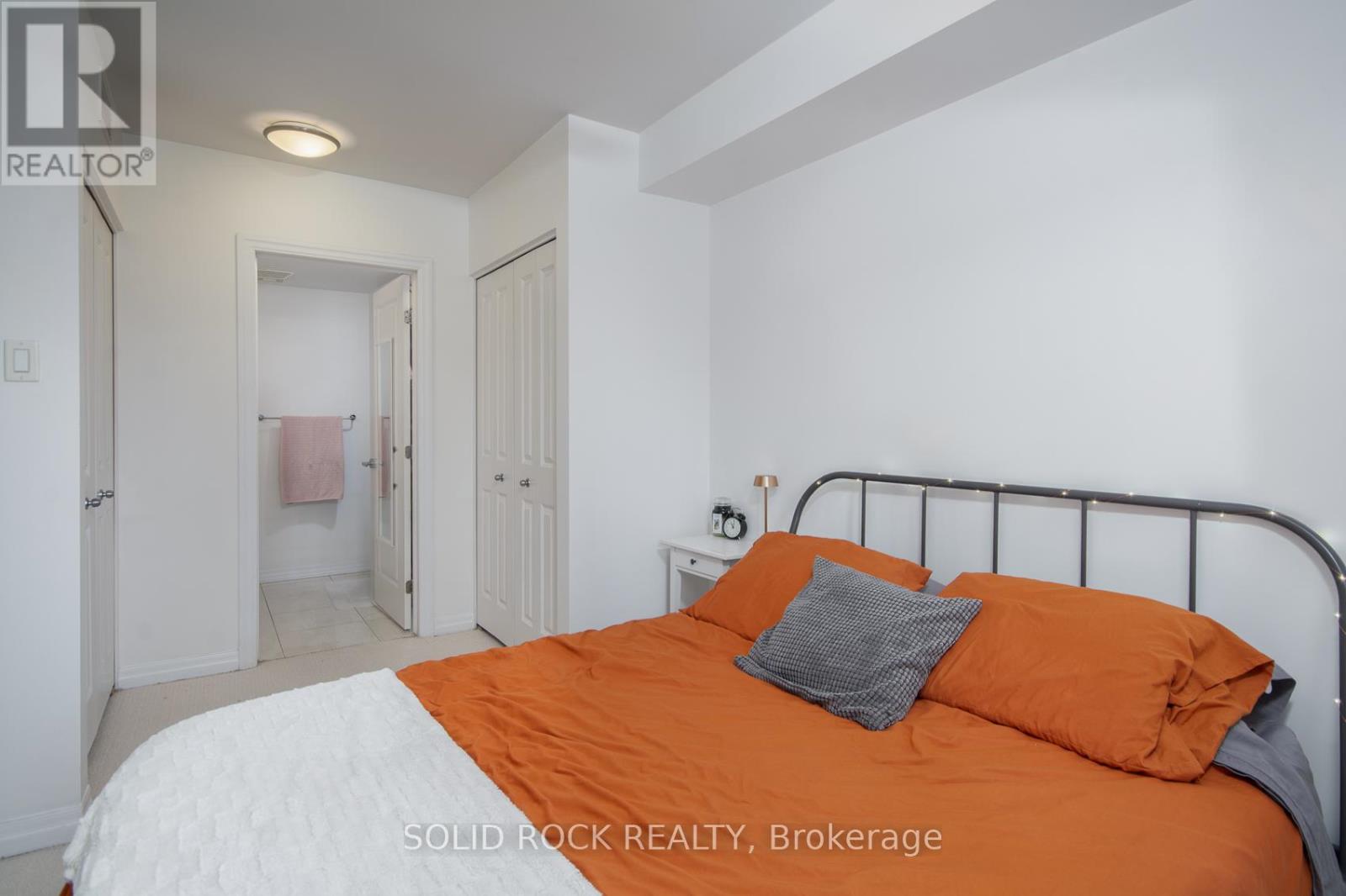 502 - 242 Rideau Street, Ottawa, Ontario  K1N 0B7 - Photo 17 - X12384797