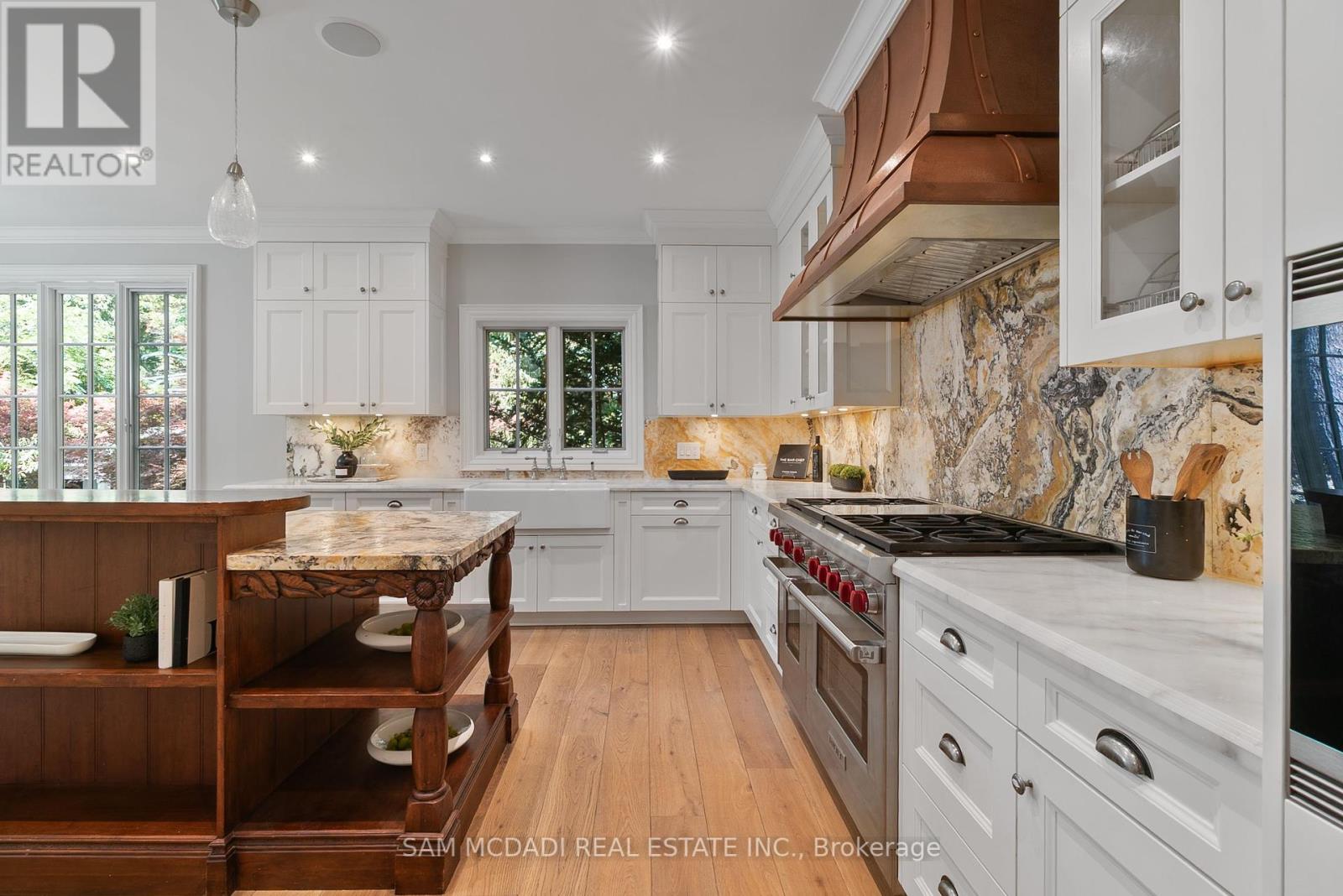 2025 Heartwood Court, Mississauga (Erindale), Ontario  L5C 4P7 - Photo 11 - W12386714