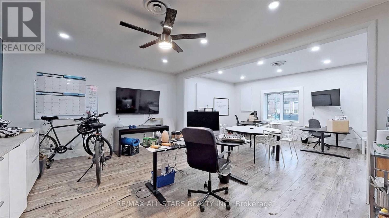 201 - 715 Queen Street E, Toronto, Ontario  M4M 1H1 - Photo 4 - E12387122