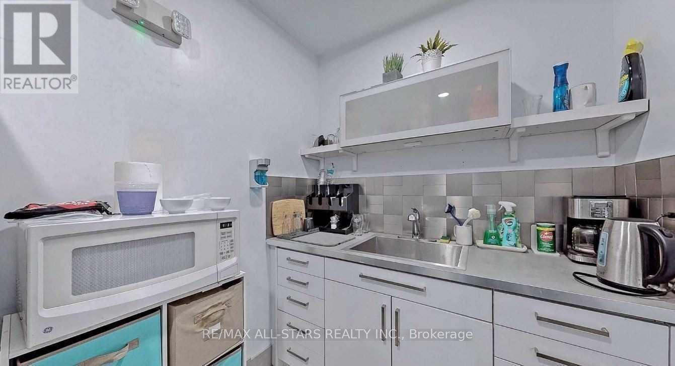 201 - 715 Queen Street E, Toronto, Ontario  M4M 1H1 - Photo 9 - E12387122