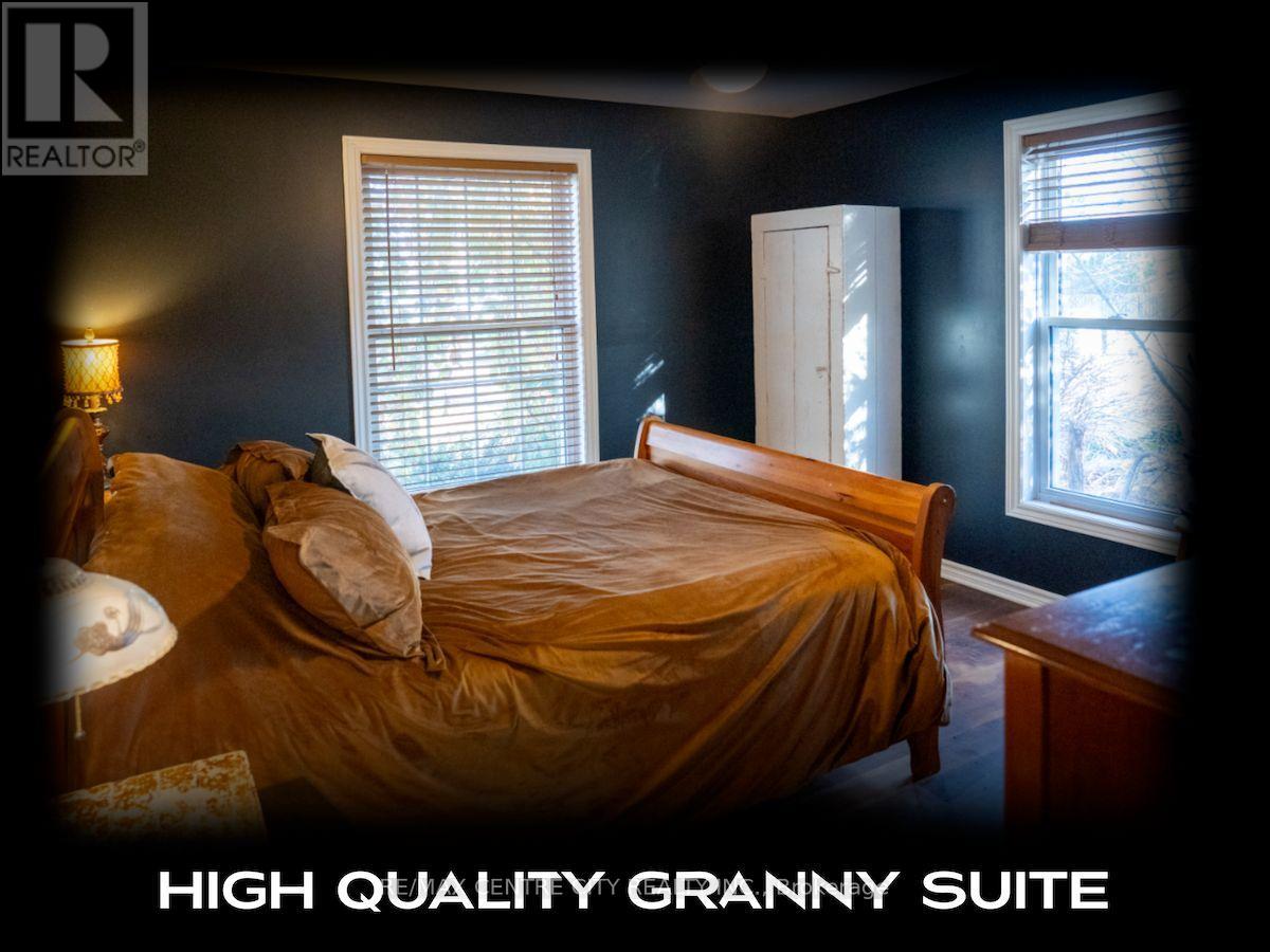 4531 Hamilton Road, Thames Centre, Ontario  N0L 1G6 - Photo 5 - X12387152