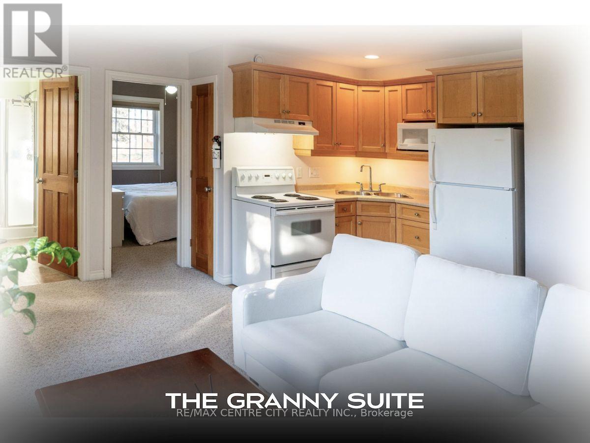 4531 Hamilton Road, Thames Centre, Ontario  N0L 1G6 - Photo 6 - X12387152