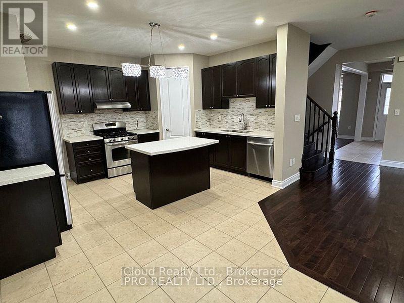 14 Dublin Road, Brampton, Ontario  L7A 0T6 - Photo 4 - W12387136