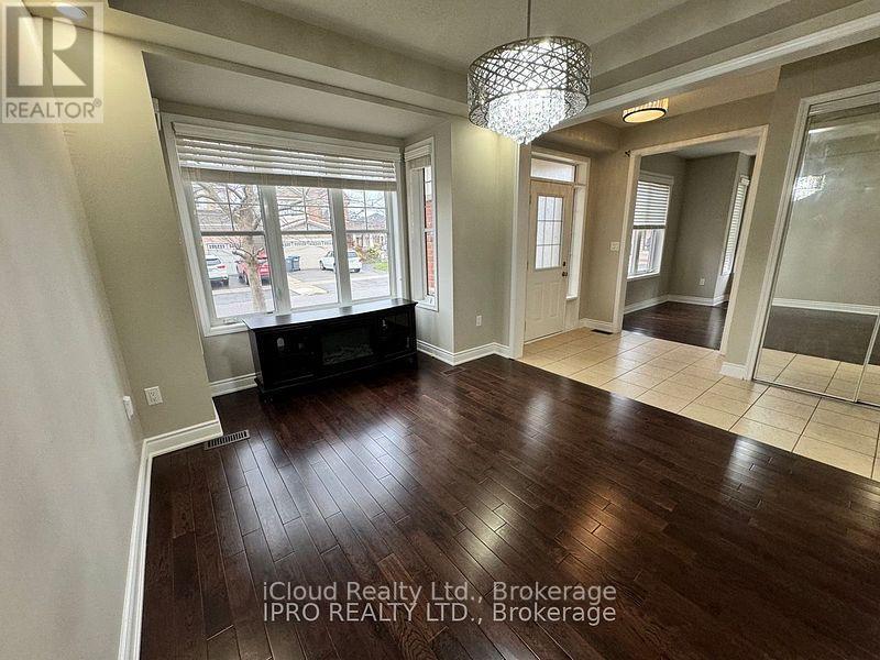 14 Dublin Road, Brampton, Ontario  L7A 0T6 - Photo 7 - W12387136