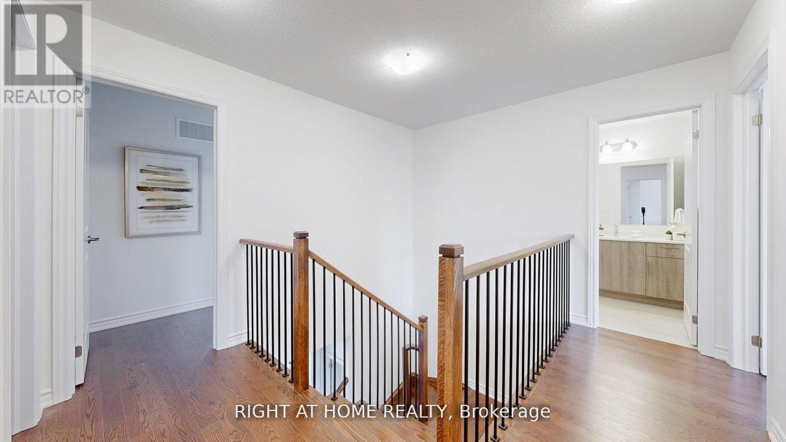 1462 Kitchen Court, Milton, Ontario  L9E 1Y8 - Photo 10 - W12387137