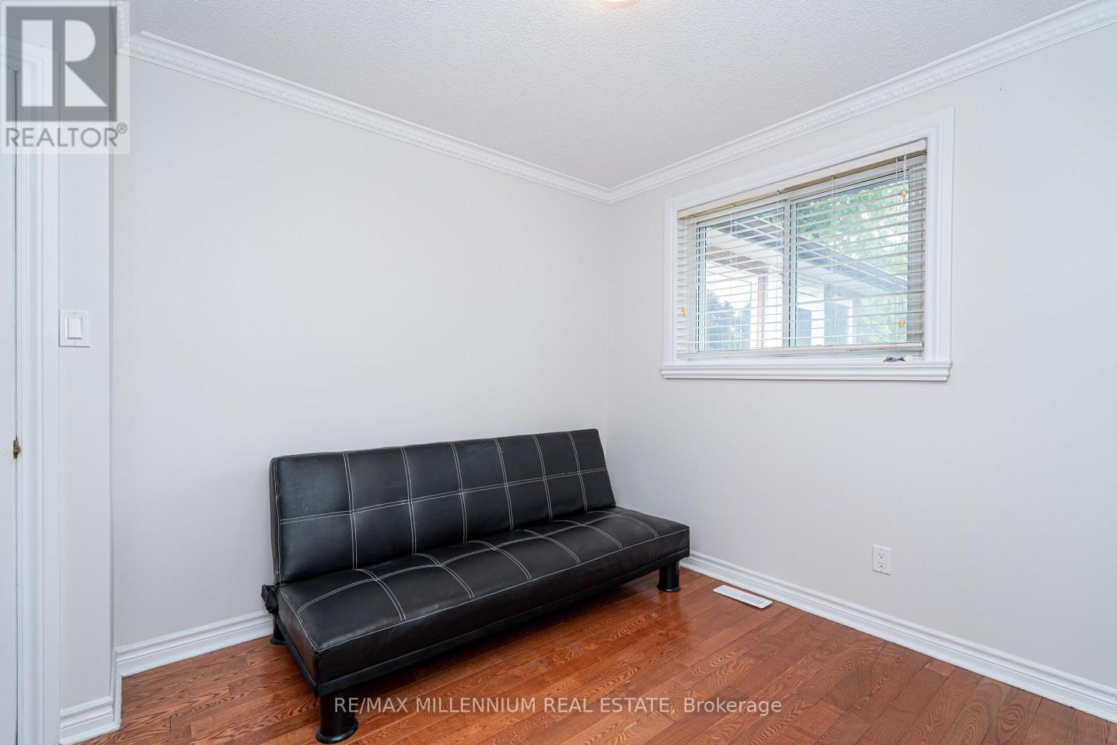 120 Madoc Drive, Brampton, Ontario  L6V 2A4 - Photo 26 - W12387140