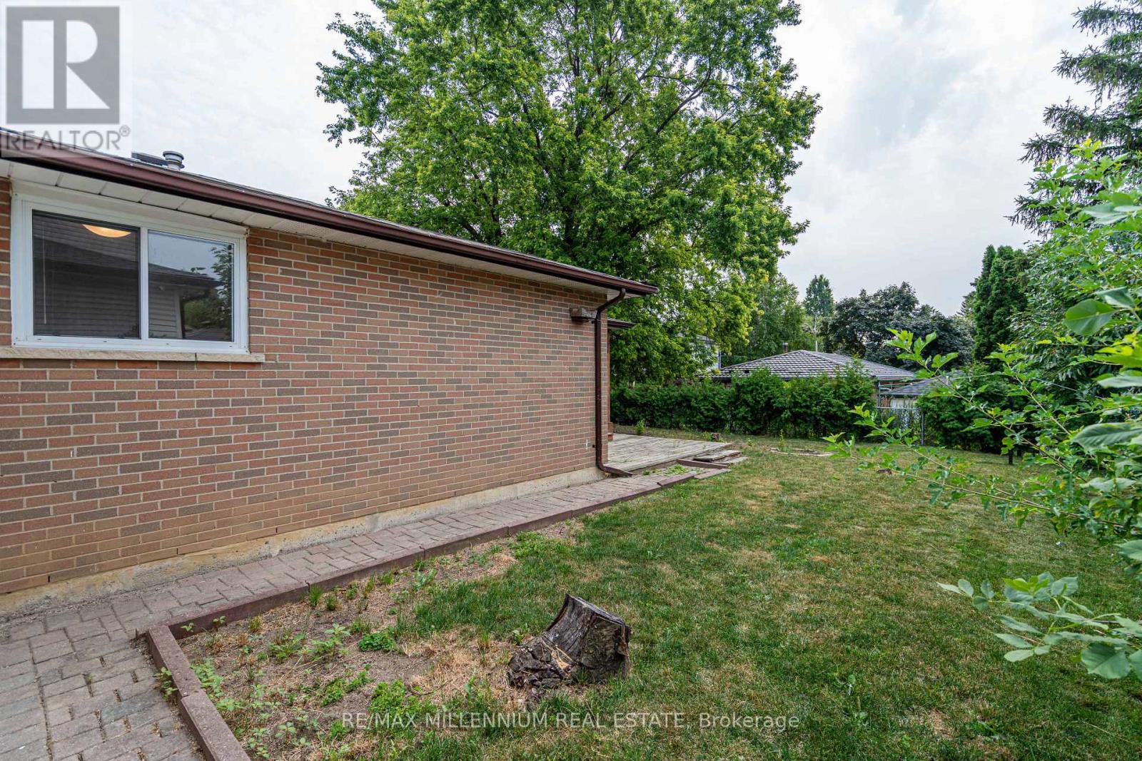 120 Madoc Drive, Brampton, Ontario  L6V 2A4 - Photo 43 - W12387140