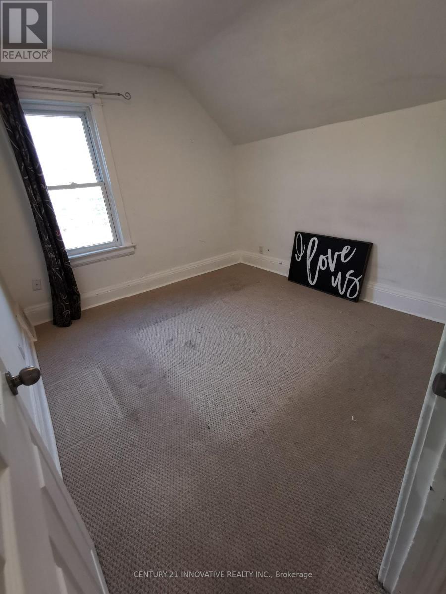 68 Duncan Street, Welland, Ontario  L3B 2C8 - Photo 11 - X12387138