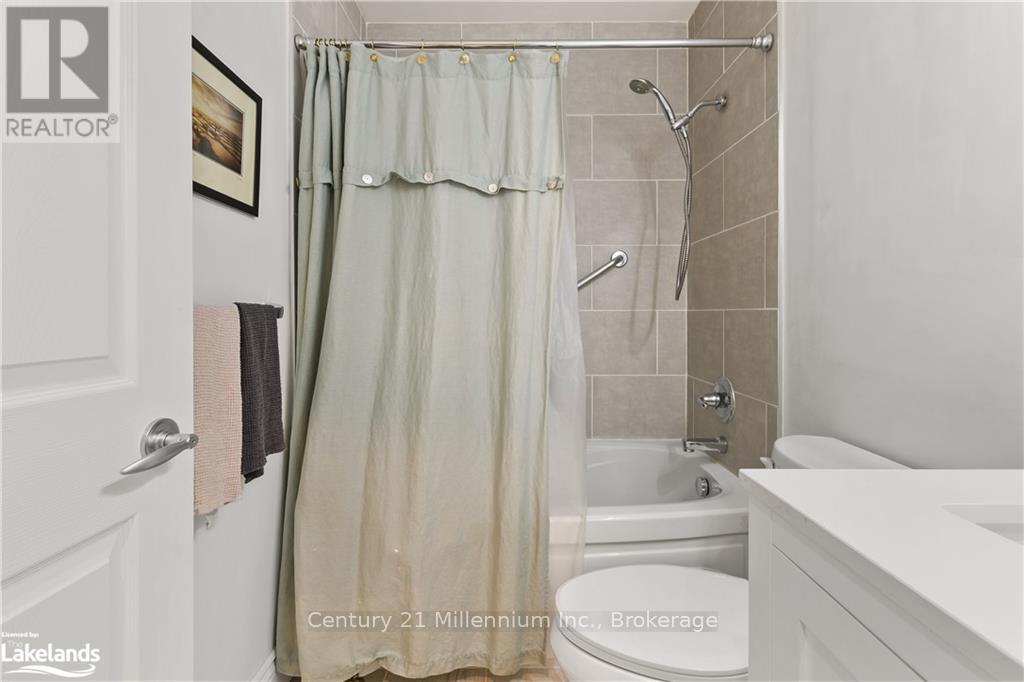 101 - 10 Bay Street E, Blue Mountains, Ontario  N0H 2P0 - Photo 22 - X12387148