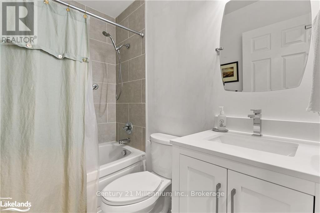 101 - 10 Bay Street E, Blue Mountains, Ontario  N0H 2P0 - Photo 23 - X12387148