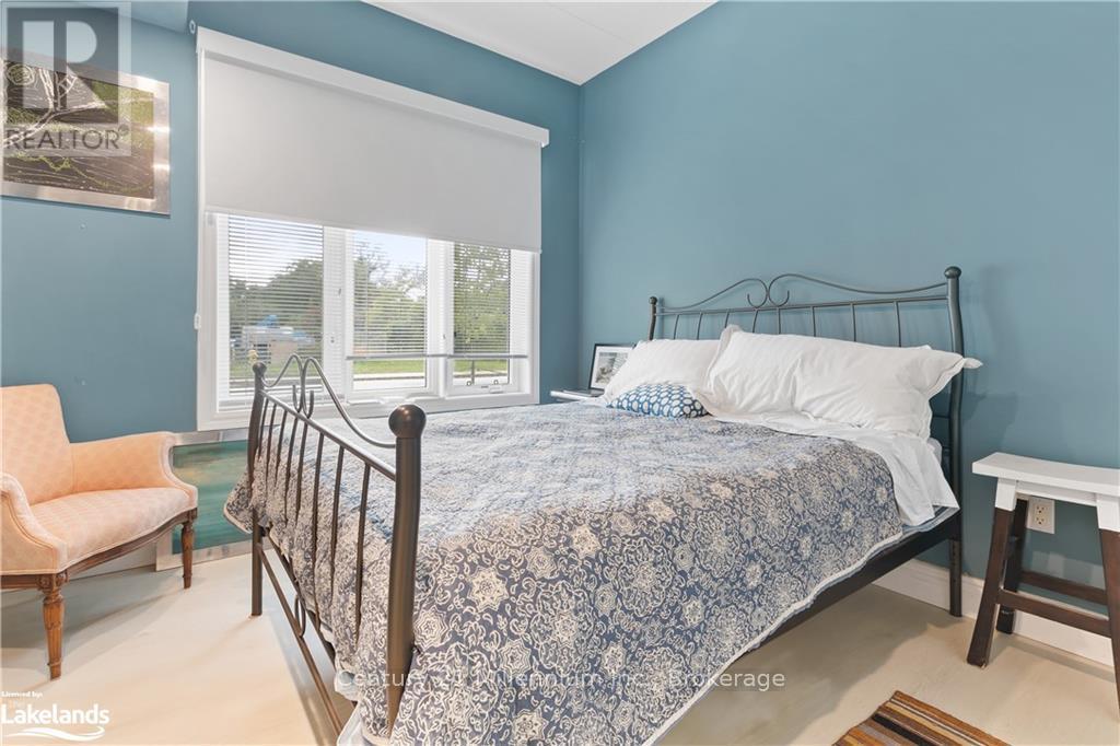 101 - 10 Bay Street E, Blue Mountains, Ontario  N0H 2P0 - Photo 27 - X12387148
