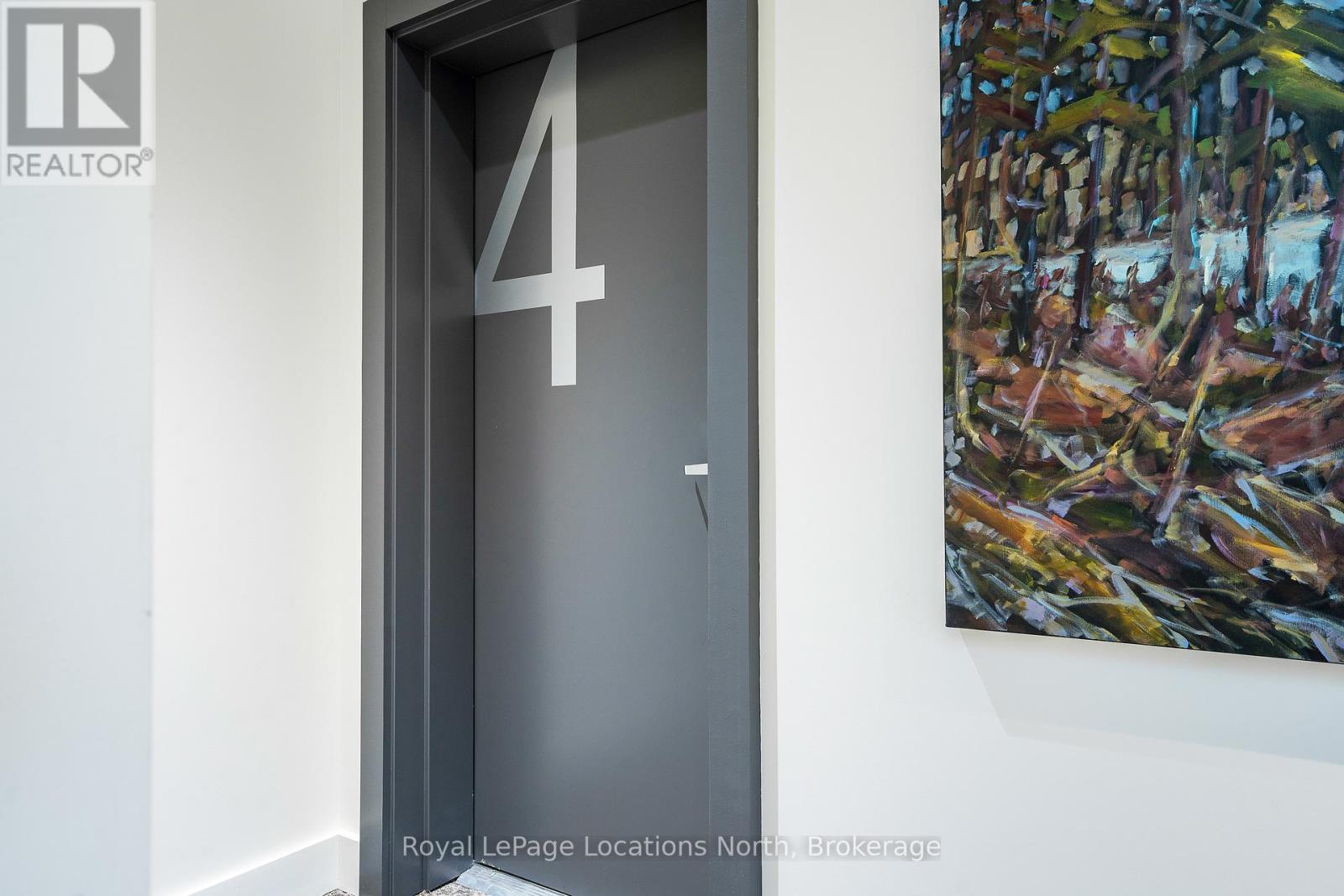4 - 20 Alice Street E, Blue Mountains, Ontario  N0H 2P0 - Photo 2 - X12387155