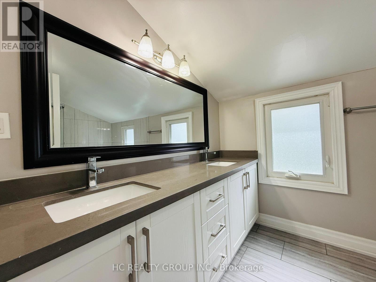 673 Glengrove Avenue W, Toronto, Ontario  M6B 2J2 - Photo 12 - W12318269
