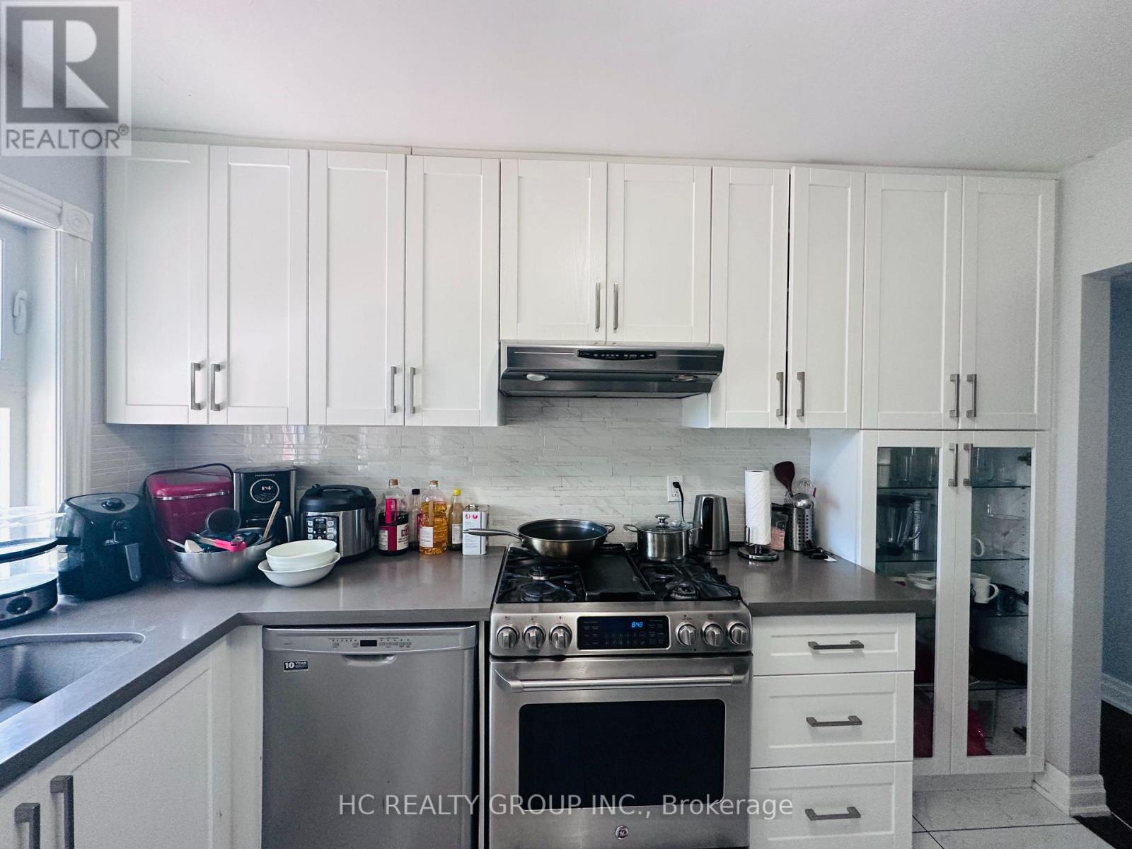 673 Glengrove Avenue W, Toronto, Ontario  M6B 2J2 - Photo 7 - W12318269
