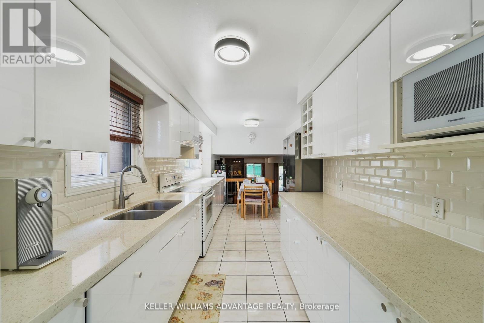 153 Dollery Court, Toronto (Westminster-Branson), Ontario  M2R 3N9 - Photo 18 - C12384119