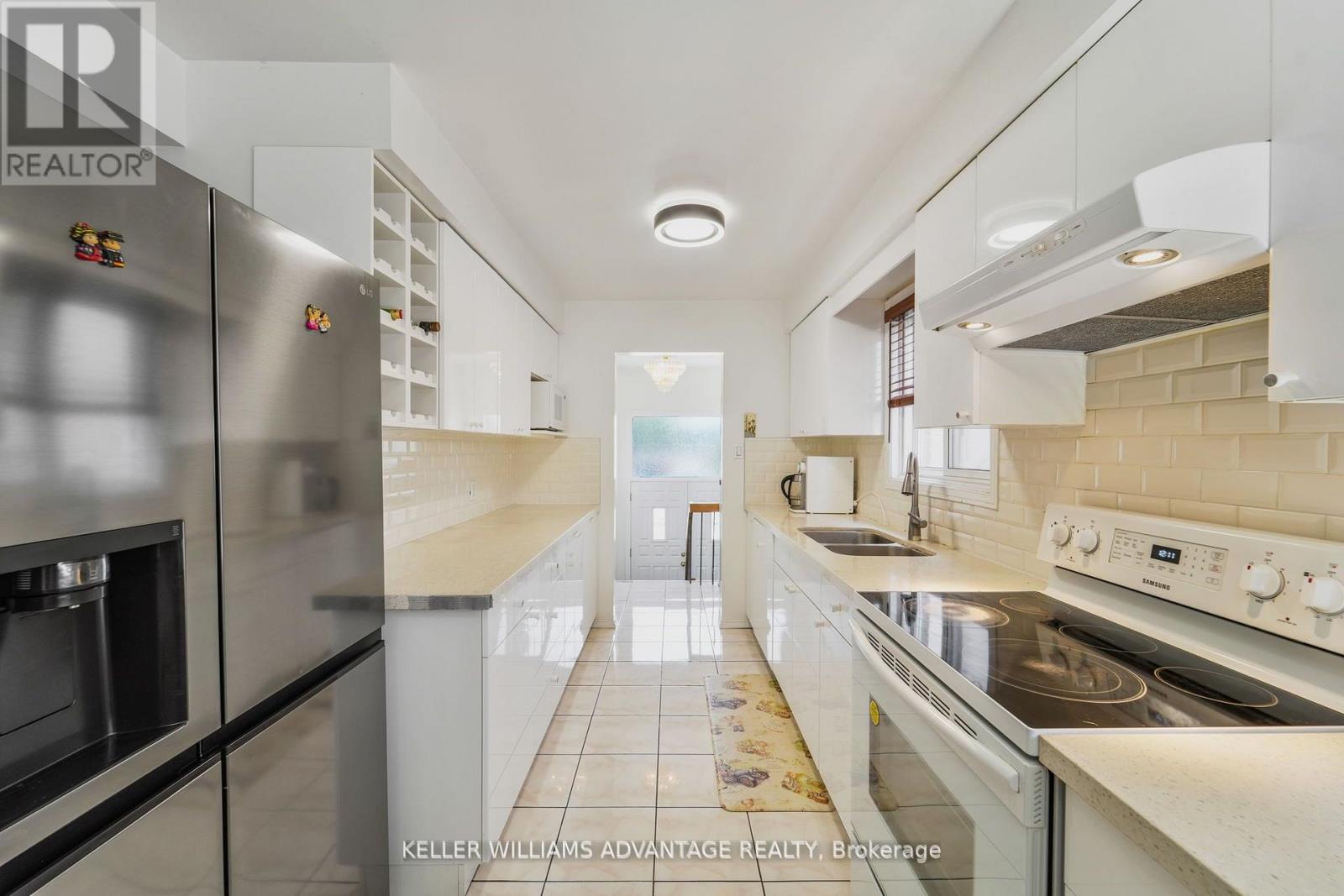 153 Dollery Court, Toronto (Westminster-Branson), Ontario  M2R 3N9 - Photo 20 - C12384119