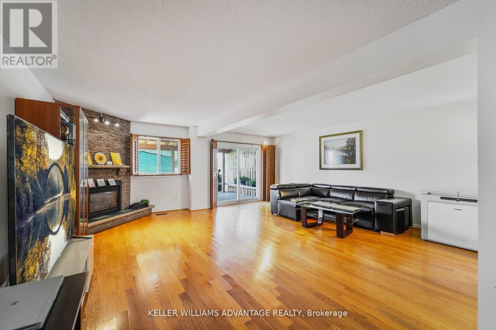 153 Dollery Court, Toronto (Westminster-Branson), Ontario  M2R 3N9 - Photo 7 - C12384119