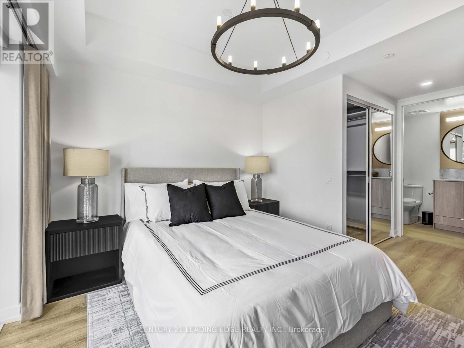 2606 - 771 Yonge Street, Toronto, Ontario  M4W 0B8 - Photo 17 - C12387172