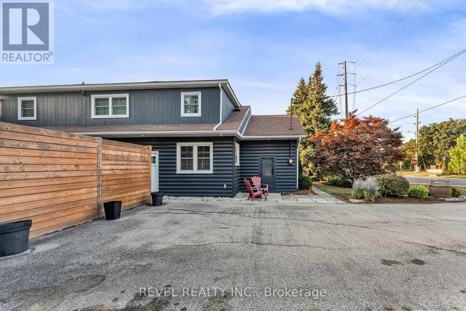 331 St Paul Street W, St. Catharines, Ontario  L2R 6P7 - Photo 34 - X12387039