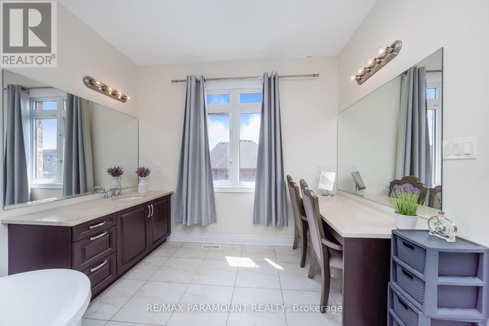 8 Accolade Court, Brampton, Ontario  L6X 2X4 - Photo 31 - W12387169