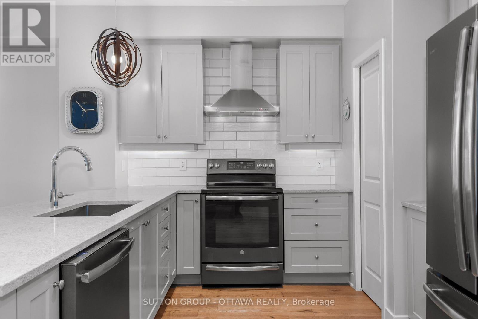 536 Rowers Way, Ottawa, Ontario  K1X 0C6 - Photo 11 - X12387194