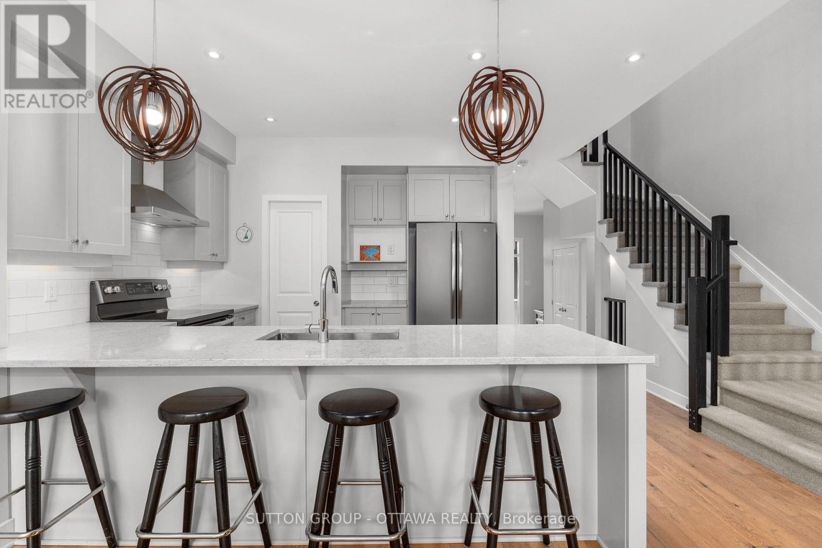 536 Rowers Way, Ottawa, Ontario  K1X 0C6 - Photo 6 - X12387194