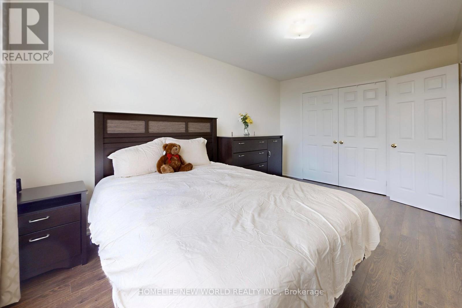 1124 Bur Oak Avenue, Markham, Ontario  L6E 0K9 - Photo 18 - N12387191