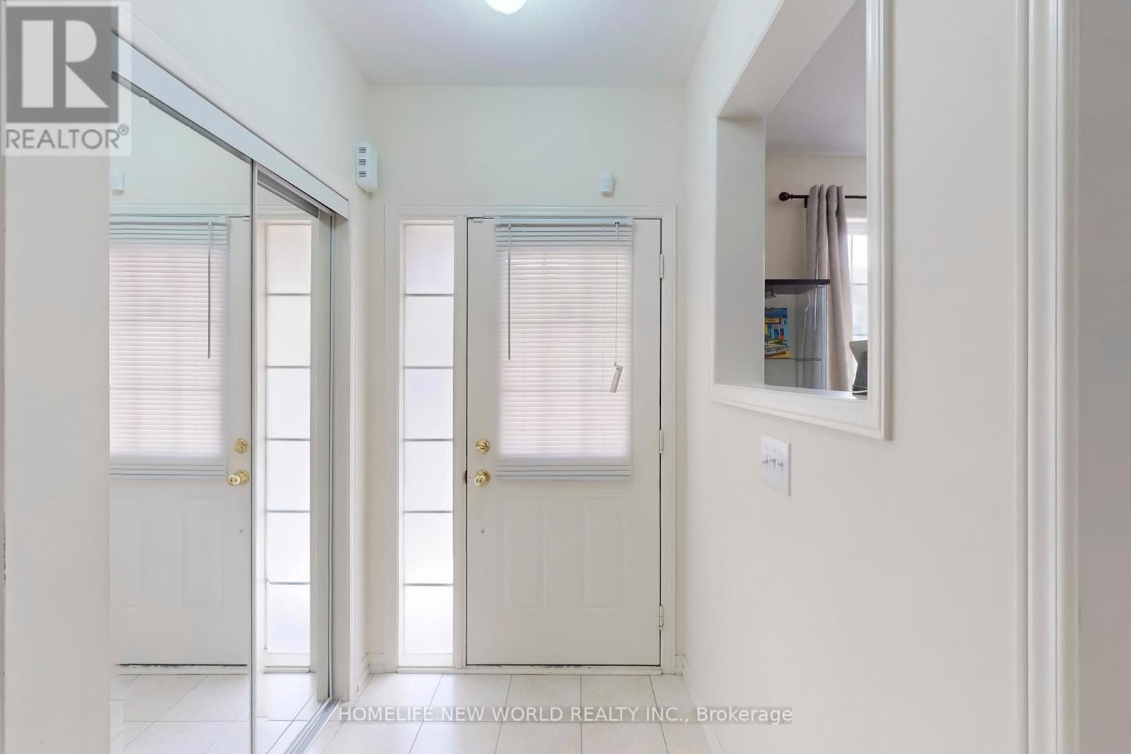 1124 Bur Oak Avenue, Markham, Ontario  L6E 0K9 - Photo 3 - N12387191