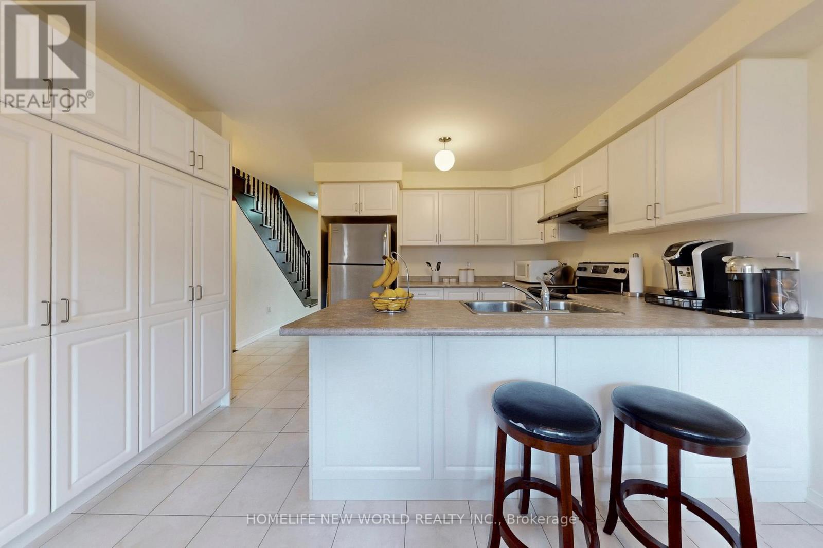1124 Bur Oak Avenue, Markham, Ontario  L6E 0K9 - Photo 7 - N12387191