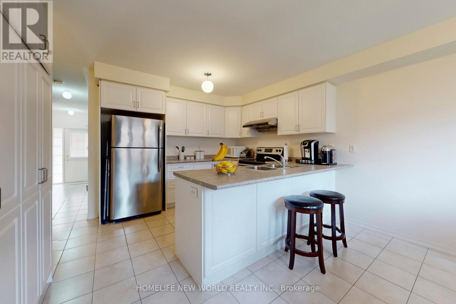 1124 Bur Oak Avenue, Markham, Ontario  L6E 0K9 - Photo 8 - N12387191