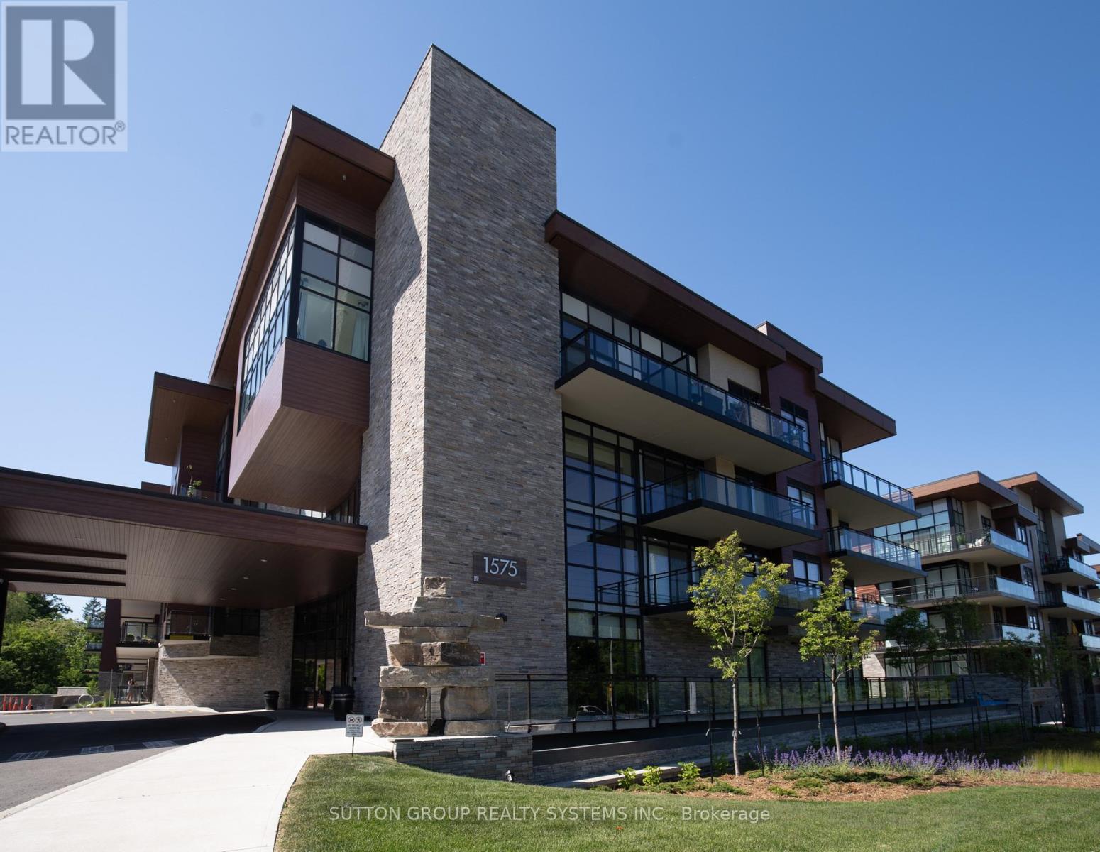 357 - 1575 LAKESHORE ROAD, Mississauga, Ontario