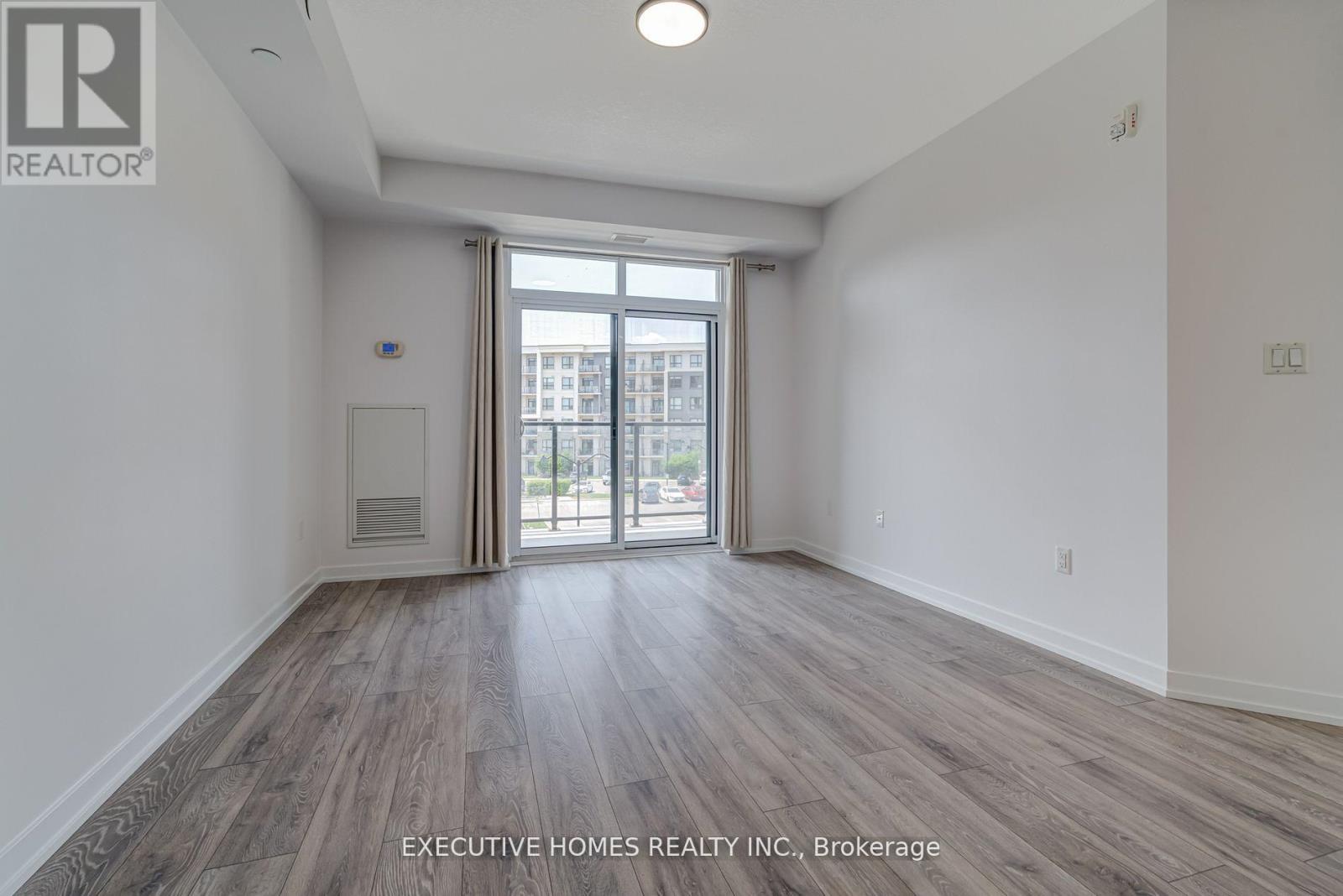 327 - 101 Shoreview Place, Hamilton (Stoney Creek), Ontario  L8E 0K2 - Photo 10 - X12387189