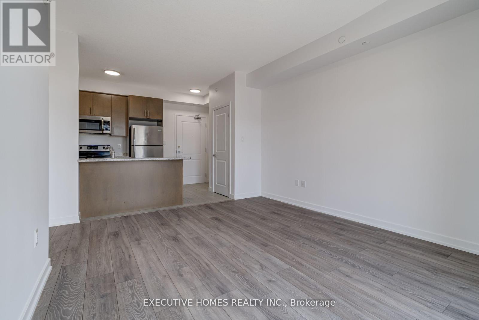 327 - 101 Shoreview Place, Hamilton (Stoney Creek), Ontario  L8E 0K2 - Photo 11 - X12387189