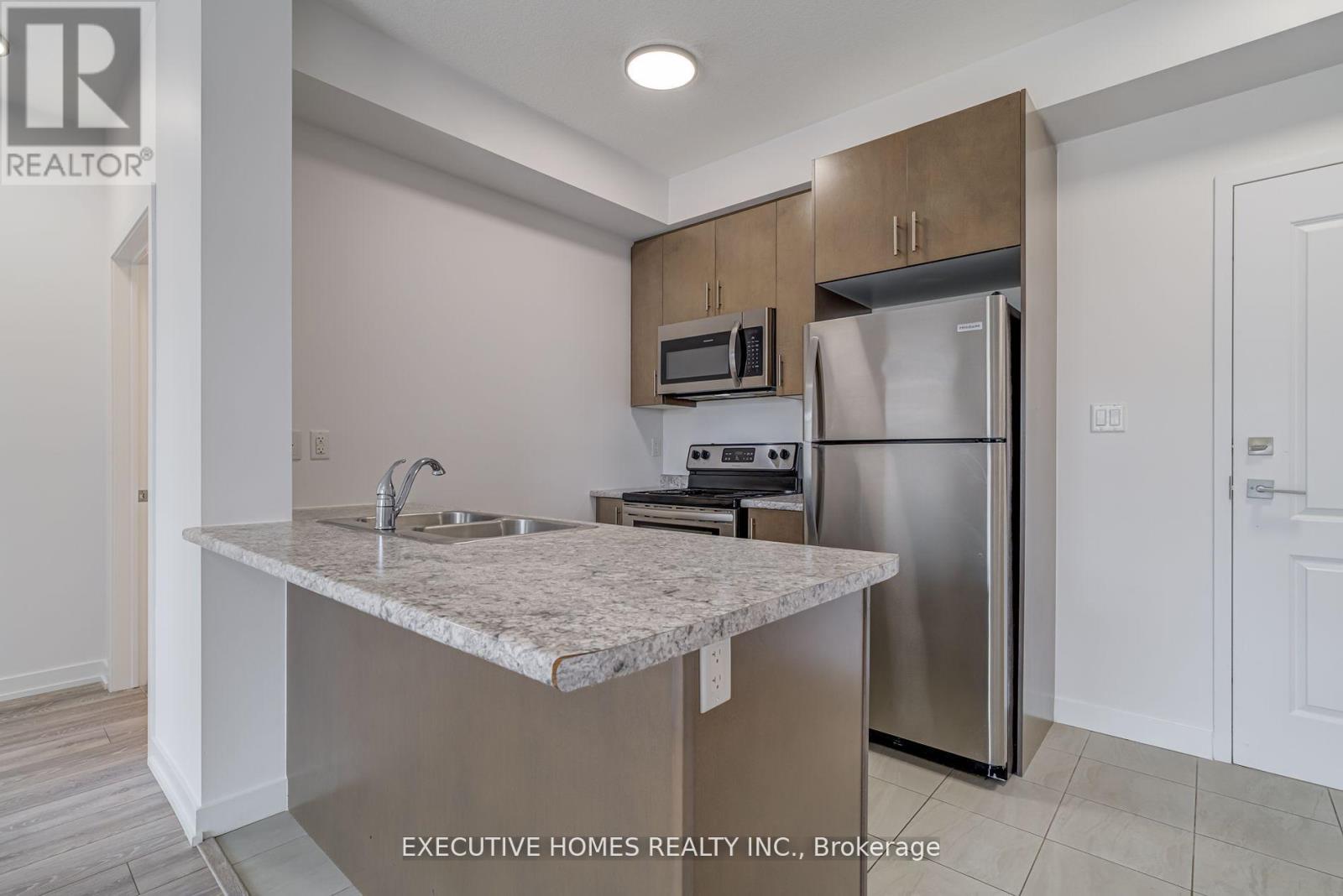 327 - 101 Shoreview Place, Hamilton (Stoney Creek), Ontario  L8E 0K2 - Photo 7 - X12387189